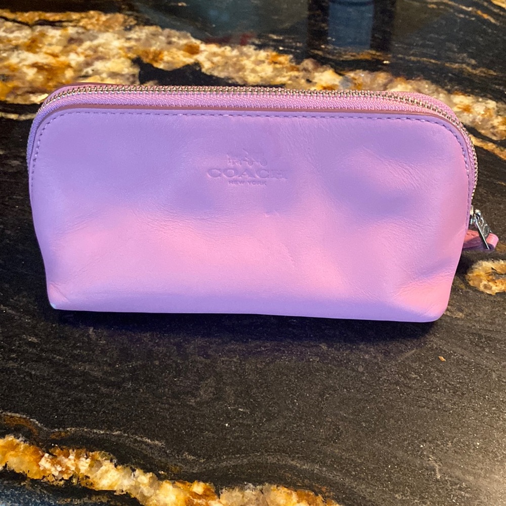 COPY - Coach Makeup bag